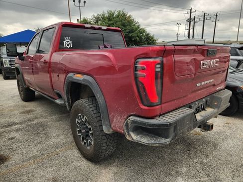 Used 2024 GMC Sierra 2500 AT4X AWD/4WD image 4
