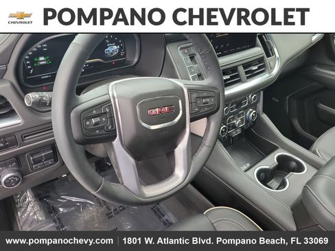 Used 2023 GMC Yukon SLT w/ SLT Premium Package image 24