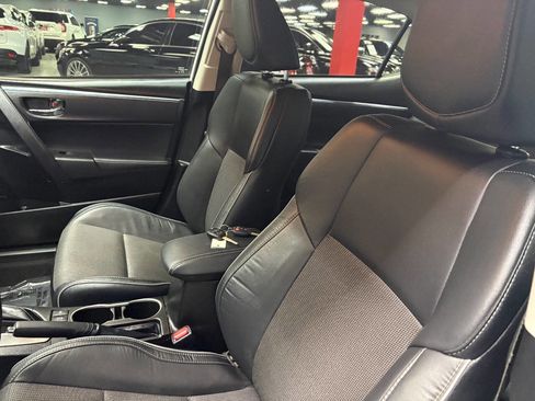 Used 2015 Toyota Corolla S Premium image 19