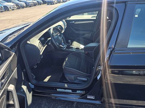 Used 2024 Volkswagen Jetta Sport FWD image 6