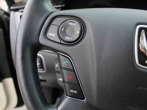 Used 2016 Hyundai Equus Signature image 14