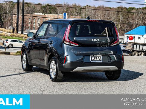 Used 2025 Kia Soul LX w/ LX Technology Package image 9