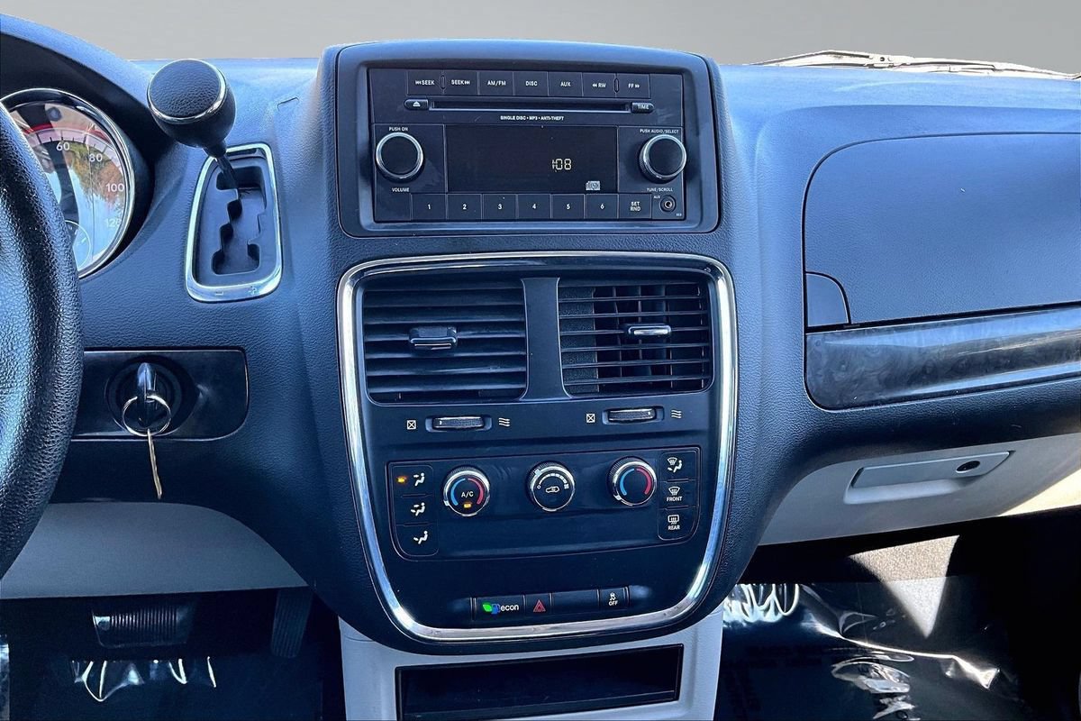 Used 2016 Dodge Grand Caravan SE w/ Quick Order Package 29E SE FWD image 25