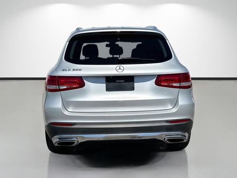 Used 2017 Mercedes-Benz GLC 300 image 4