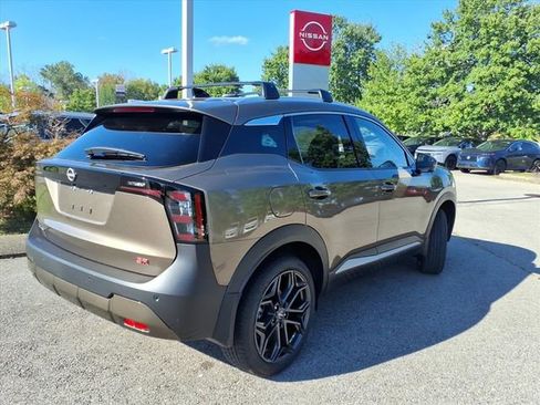 New 2026 Nissan Kicks SR w/ SR Premium Package FWD image 3