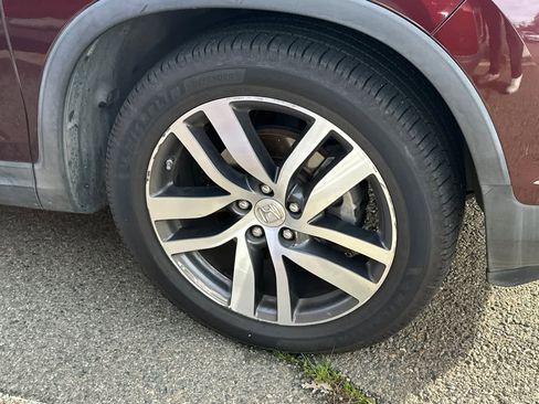 Used 2016 Honda Pilot Touring image 12