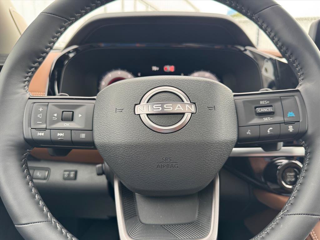 Used 2026 Nissan Pathfinder Platinum w/ Lighting Package FWD image 19