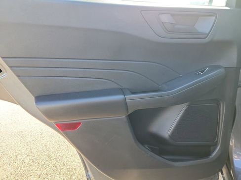 Used 2022 Ford Escape S image 9