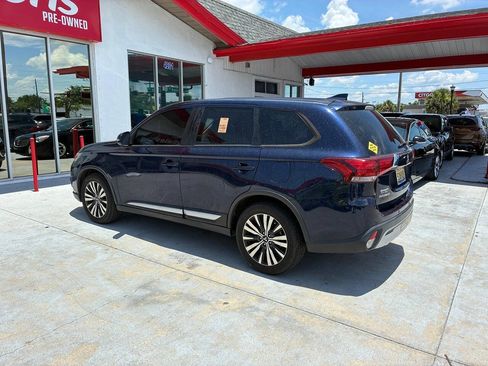 Used 2020 Mitsubishi Outlander SE FWD image 3