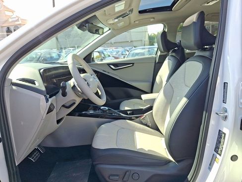 New 2025 Kia Niro Wave w/ Wave Preserve Package image 6