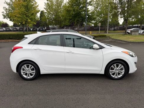 Used 2013 Hyundai Elantra GT FWD image 9