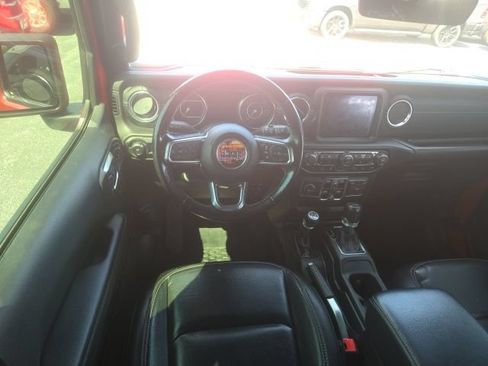 Used 2020 Jeep Wrangler Unlimited Sahara AWD/4WD image 27