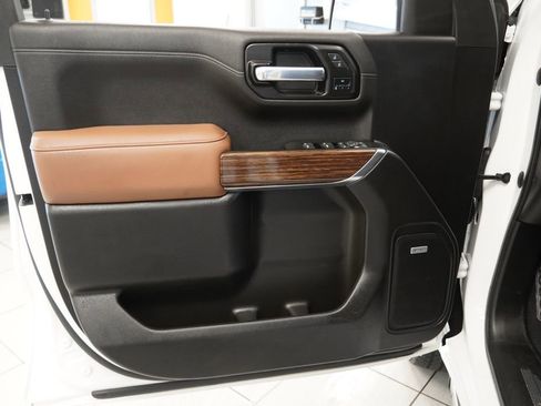 Used 2022 Chevrolet Silverado 1500 High Country image 17