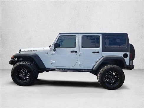 Used 2015 Jeep Wrangler Unlimited Rubicon w/ Connectivity Group AWD/4WD image 9