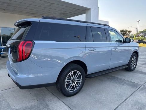 Used 2025 Ford Expedition Max Active RWD image 7