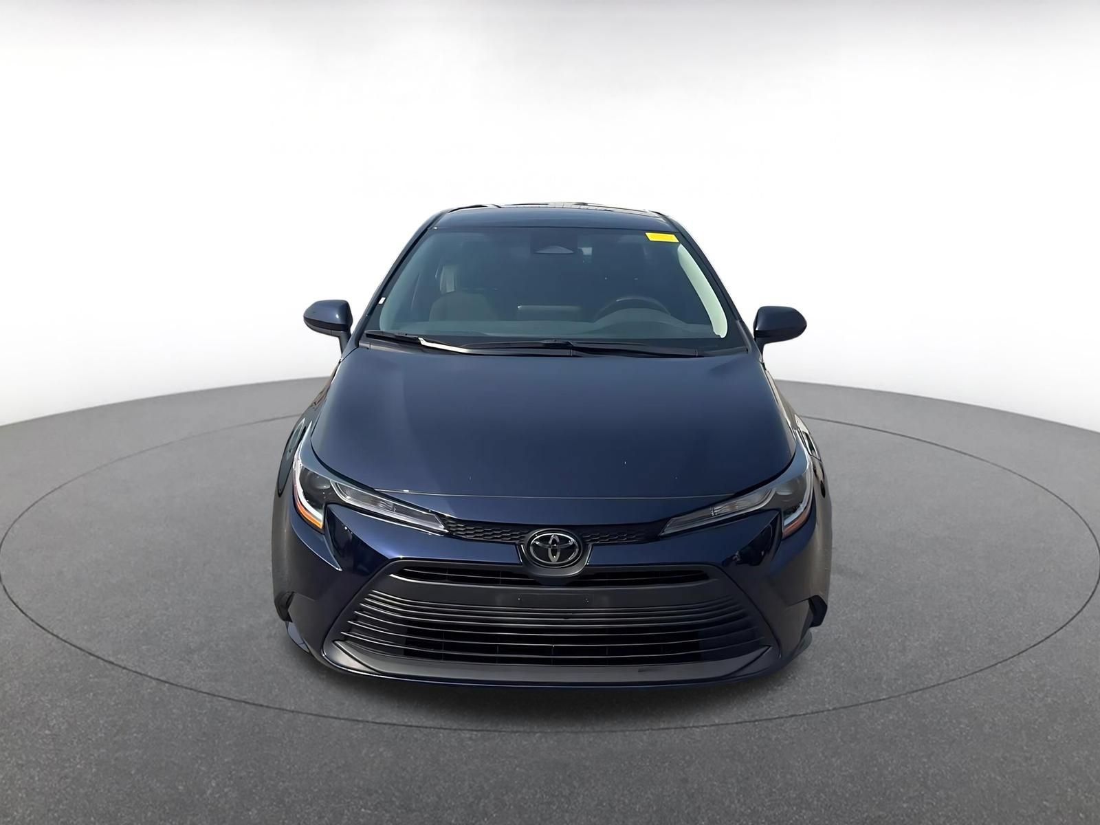 Used 2025 Toyota Corolla LE FWD image 3