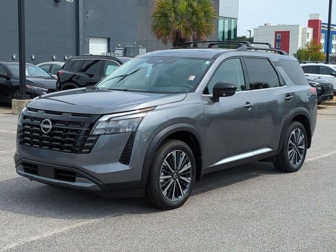 New 2026 Nissan Pathfinder Platinum w/ Accent Package FWD image 8
