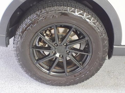Used 2021 Subaru Outback Premium AWD/4WD image 6