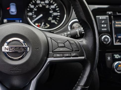Used 2021 Nissan Rogue Sport SV FWD image 14