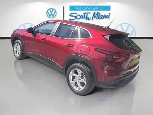 Used 2024 Chevrolet Trax LS w/ LS Convenience Package FWD image 5