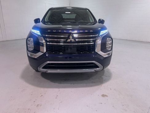 New 2025 Mitsubishi Outlander SE image 8