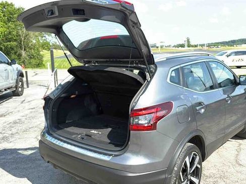 Used 2022 Nissan Rogue Sport SL w/ Premium Package image 13