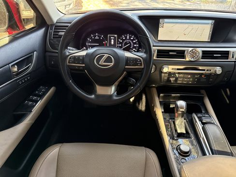 Used 2016 Lexus GS 200t image 12