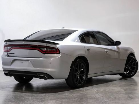 Used 2021 Dodge Charger SXT w/ Blacktop Package RWD image 10