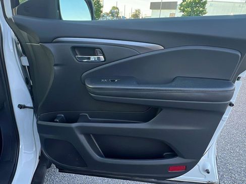 Used 2022 Honda Pilot Special Edition image 12