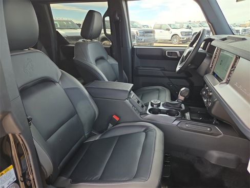 New 2025 Ford Bronco Outer Banks image 14
