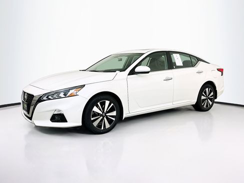 Used 2022 Nissan Altima 2.5 SL image 3