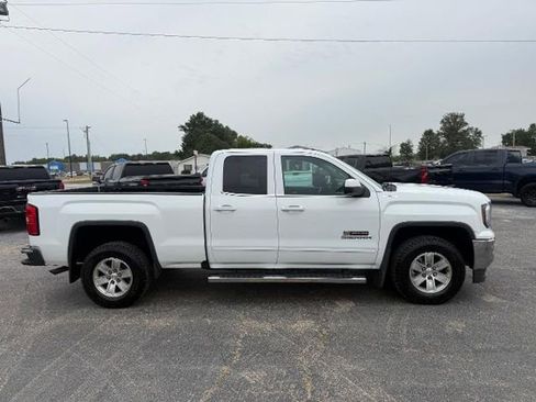 Used 2017 GMC Sierra 1500 SLE image 42