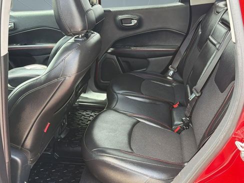 Used 2019 Jeep Compass Trailhawk AWD/4WD image 13