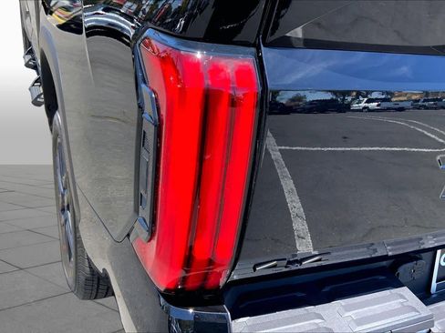 New 2026 Toyota Tundra Limited AWD/4WD image 14