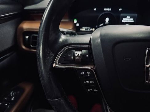 Used 2022 Lincoln Nautilus Reserve image 28