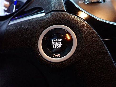 Used 2019 Chrysler 300 S AWD/4WD image 20