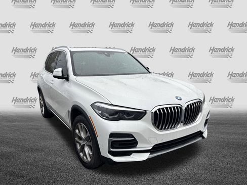 Used 2023 BMW X5 sDrive40i w/ Premium Package image 2