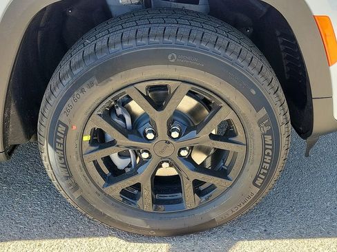 New 2026 Jeep Grand Cherokee Altitude AWD/4WD image 7