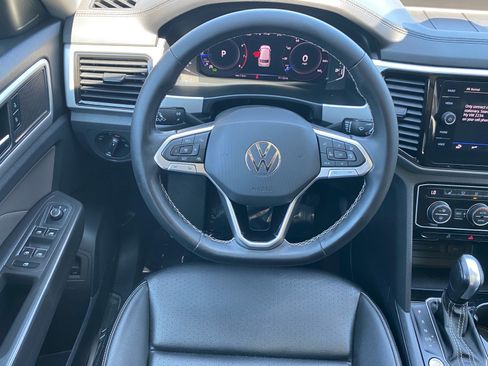 Certified 2023 Volkswagen Atlas SEL AWD/4WD image 5