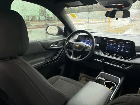 Used 2025 Chevrolet Equinox LT image 25