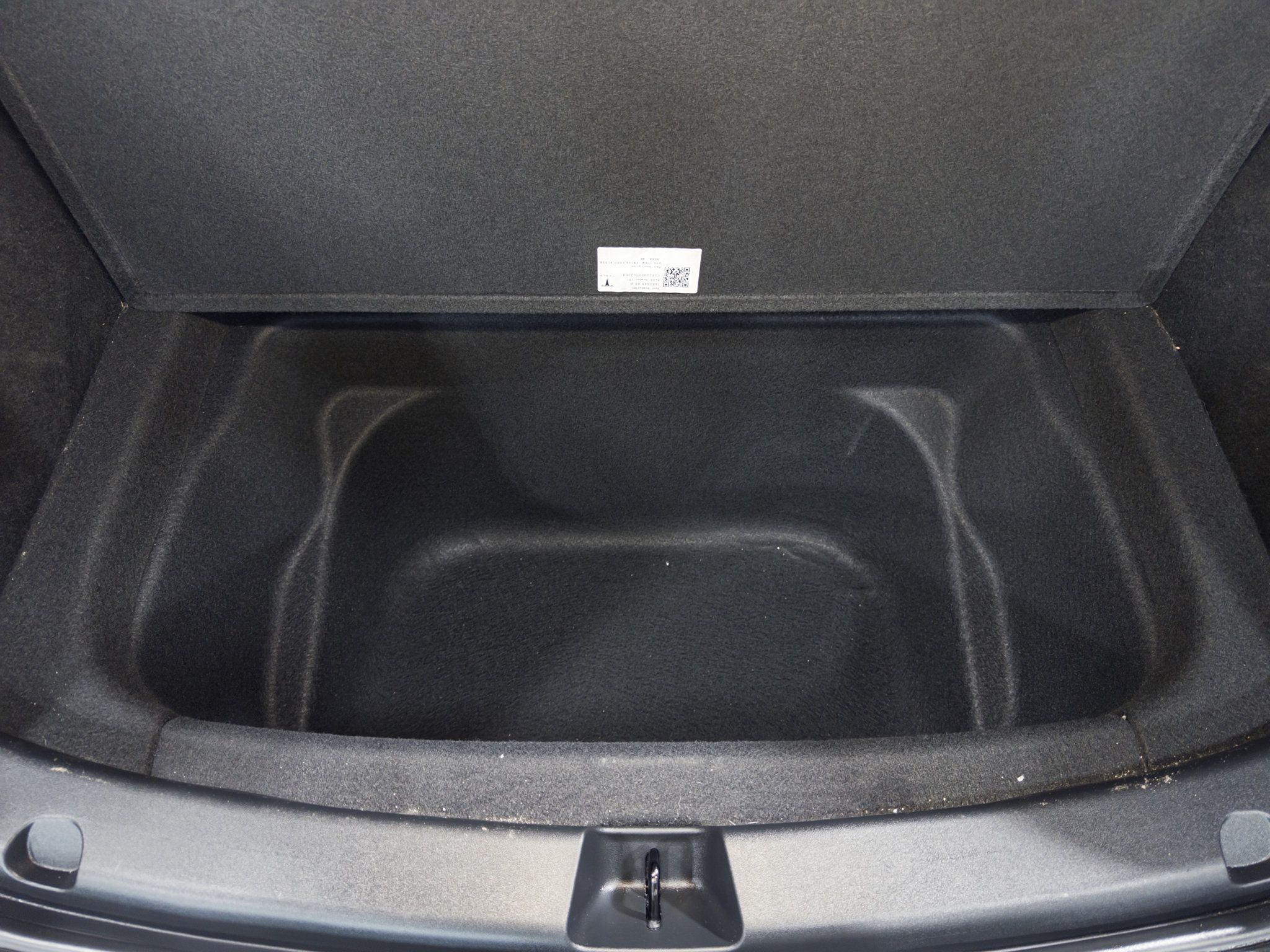 Used 2022 Tesla Model Y Long Range AWD/4WD image 28