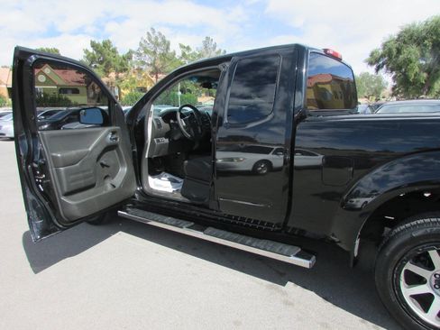 Used 2016 Nissan Frontier S image 9