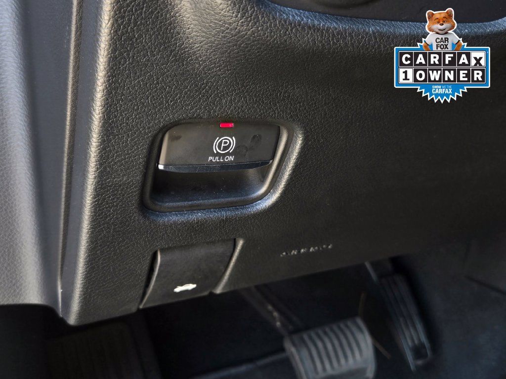Used 2023 Jeep Grand Cherokee Limited w/ Luxury Tech Group II RWD image 14