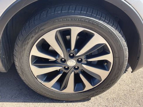 Used 2021 Buick Encore Preferred FWD image 4