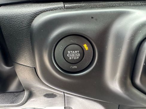 Used 2022 Jeep Wrangler Unlimited Sahara w/ Cold Weather Group AWD/4WD image 24