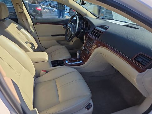 Used 2008 Saturn Aura XR w/ Premium Trim Package image 6