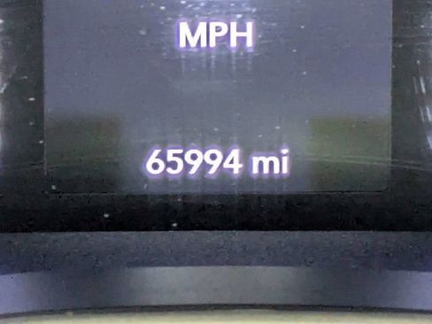 Used 2020 Chrysler Pacifica Touring-L FWD image 29