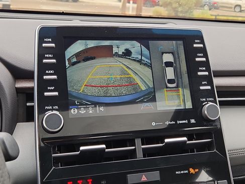 Used 2022 Toyota Avalon Limited w/ Advanced Safety Package FWD image 18