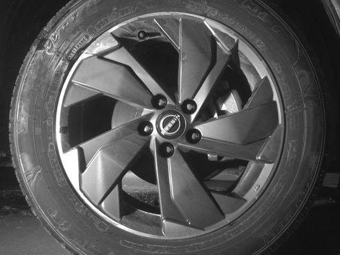 Used 2025 Nissan Rogue SV FWD image 13