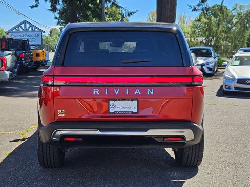 Used 2024 Rivian R1S Adventure AWD/4WD image 4